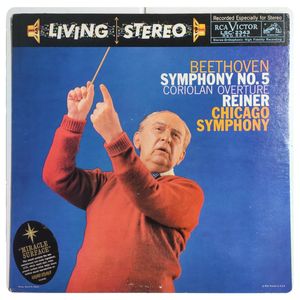 Symphony No. 5 / Coriolan Overture · Ludwig van Beethoven
