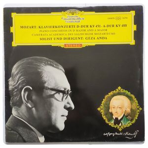 Klavierkonzerte D-Dur KV 451 • A Dur KV 488 = Piano Concertos In D Major And A Major · Wolfgang Amadeus Mozart