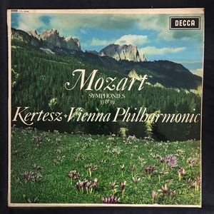 Symphonies 33 & 39 · Wolfgang Amadeus Mozart