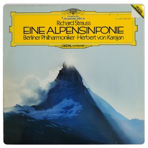 Eine Alpensinfonie = An Alpine Symphony = Une Symphonie Alpestre · Richard Strauss