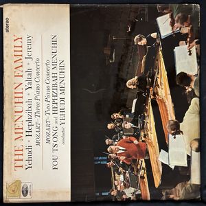 The Menuhin Family: Three Piano Concerto / Two Piano Concerto · Wolfgang Amadeus Mozart