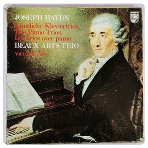 Piano Trios H.XIV No. 6, H.XV Nos. 1, 37 & 39 (Volume 13) · Joseph Haydn